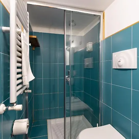 Napoli Napoli Rooms Konukevi 3*